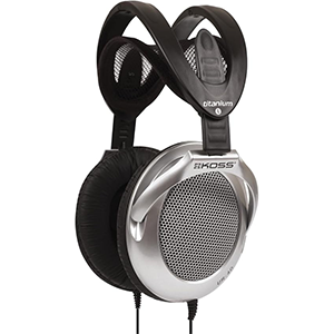 Koss UR40